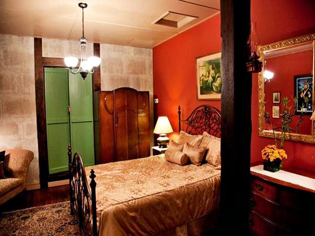 New Orleans Jazz Quarters Hotel Room photo