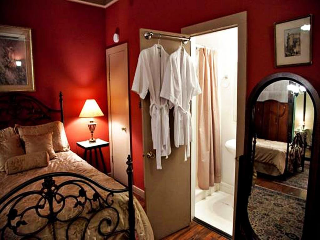 New Orleans Jazz Quarters Hotel Room photo